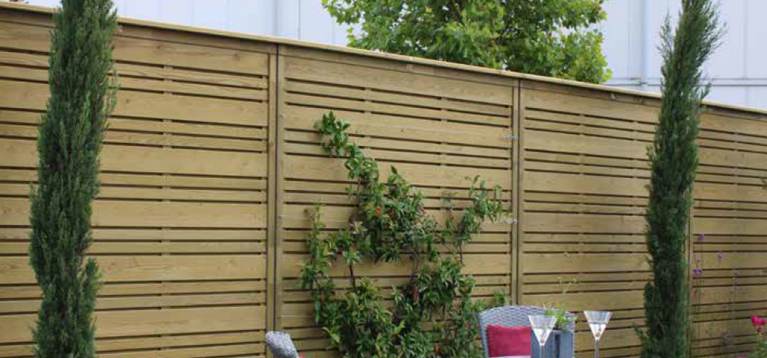 Choosing the Right Fencing Contractor in North Wales